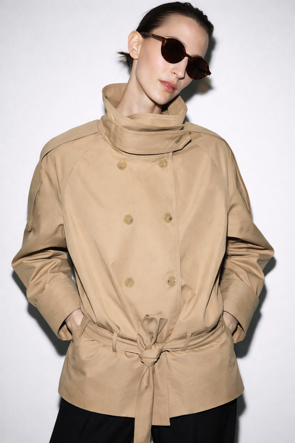 Trench Curto Gola alta Sophie®️