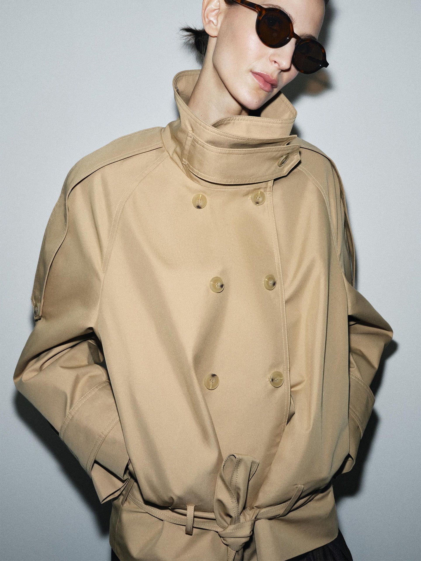 Trench Curto Gola alta Sophie®️