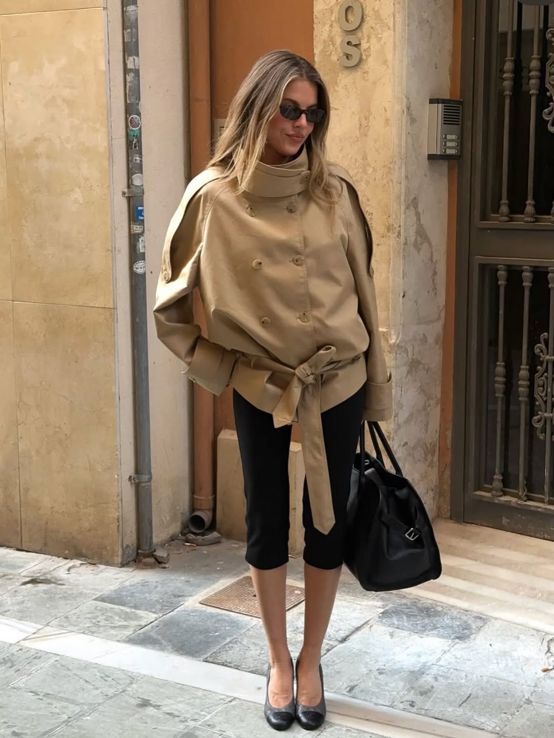 Trench Curto Gola alta Sophie®️