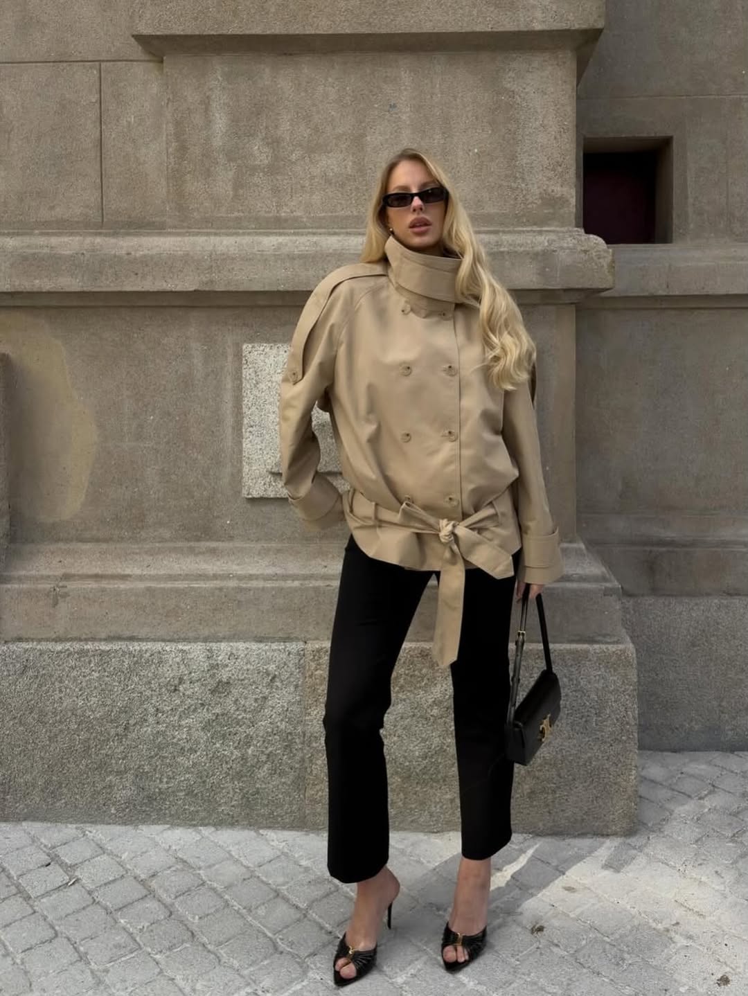 Trench Curto Gola alta Sophie®️
