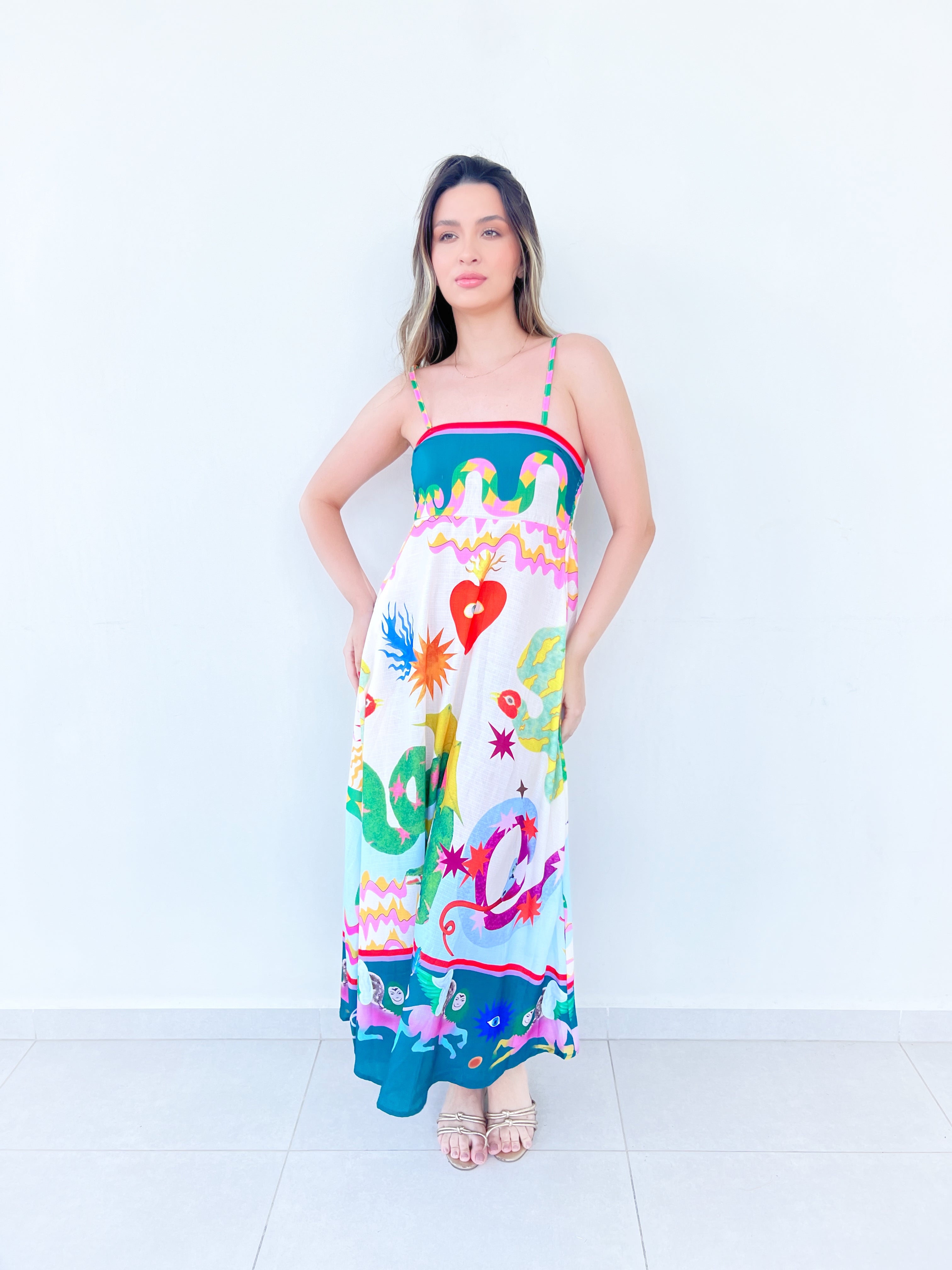 Top Cropped Mila - Madame Lolla - Moda feminina online: Compre vestidos,  blusas, saias e muito mais com entrega segura em todo o Brasil.